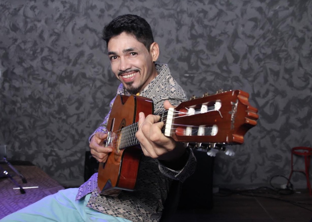 Gil Valente e Elon Moreira comandam especial Djavan nesta sexta