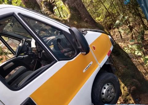 Acidente com van escolar deixa ao menos 8 crianças feridas