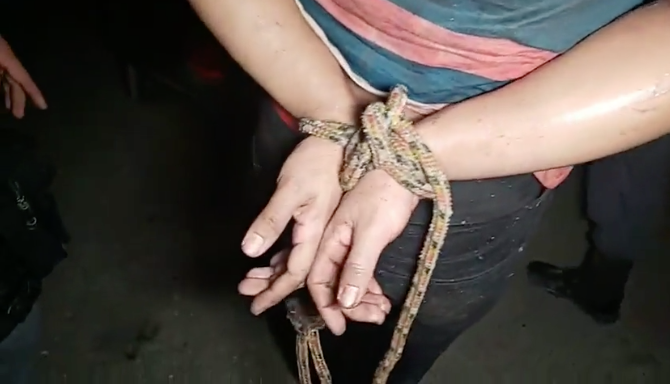 Homem é amarrado e espancado pela população em Manaus