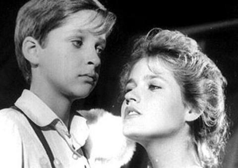 Filme em que personagem de Xuxa seduz criança pode voltar a ser comercializado