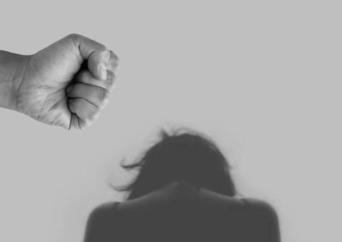 Progressão de regime para crime contra grávidas e crianças pode ser vedada  