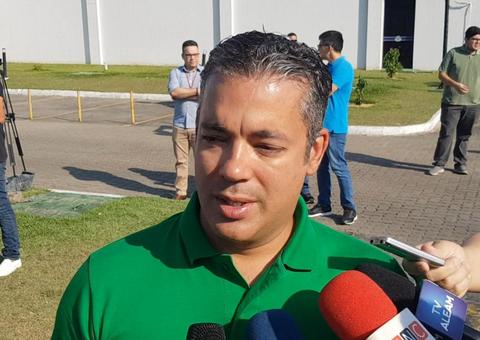Deputado Josué Neto promove plantio de mudas no “Dia da Árvore” em Manaus 
