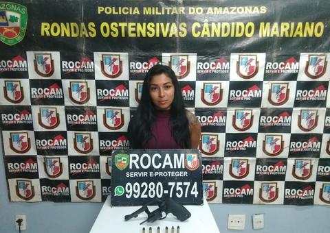 Homem morre em tiroteio com PMs e mulher é presa em área vermelha de Manaus 