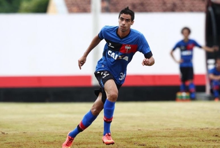 Manaus FC anuncia contratação de volante vindo da Patrocinense 