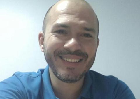 Preso, delegado Sotero é flagrado passeando do lado de fora de delegacia em Manaus