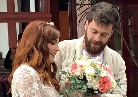Titi Müller se casa com guitarrista da Scalene em São Paulo; veja fotos 