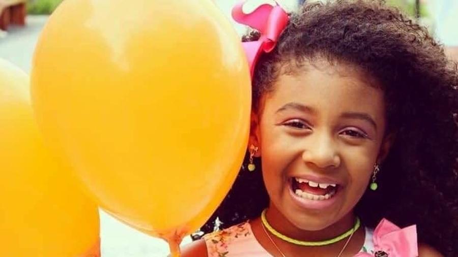 Em meio a acusações, polícia afirma que vai reconstituir morte de menina Ágatha