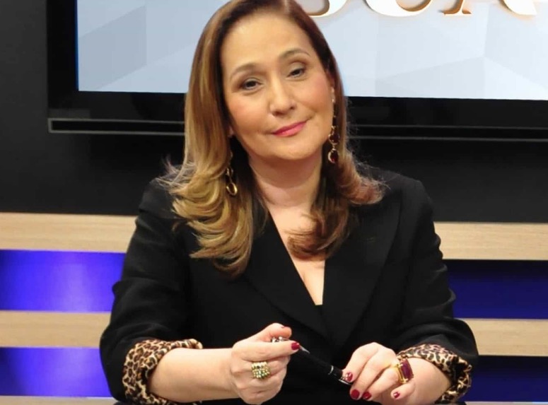 Mãe de Sonia Abrão sofre acidente e fica com rosto deformado 