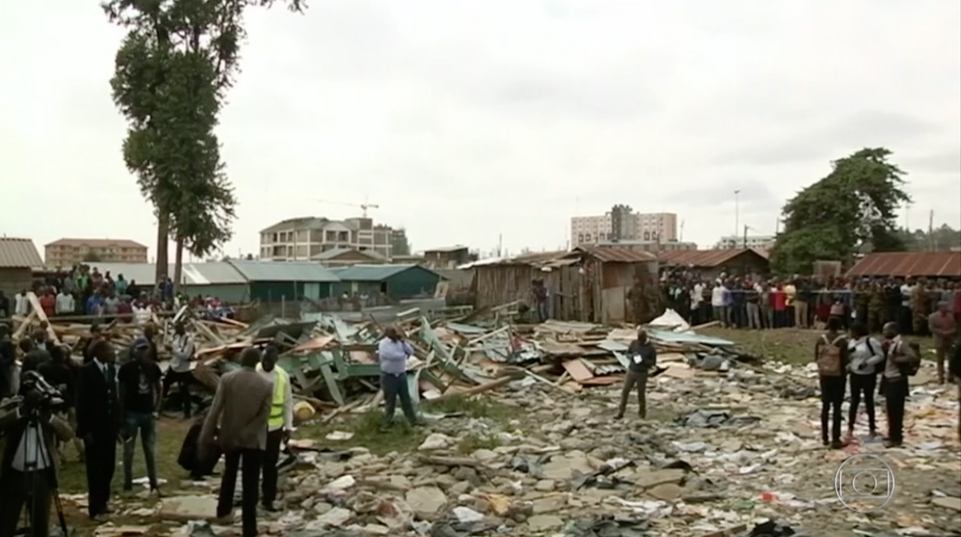 Desabamento de sala de aula mata 7 crianças no Quênia