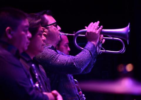 Teatro Amazonas recebe espetáculo gratuito de jazz contemporâneo nesta terça 