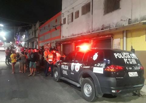 Garota de programa recebe ligação misteriosa antes de ser morta a tiros em Manaus