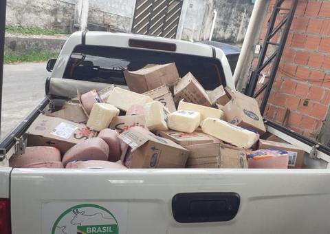 Operação apreende mais de meia tonelada de queijo e presunto vencidos em Manaus 
