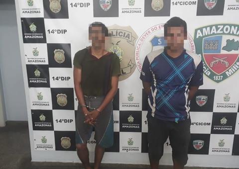  Dupla é detida suspeita de furtar sacas de farinha em feira de Manaus