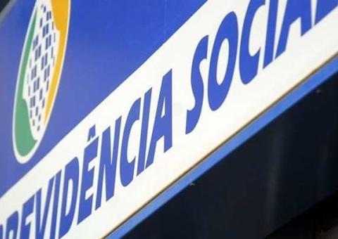 Justiça manda devolver auxílio-doença recebido junto com aposentadoria