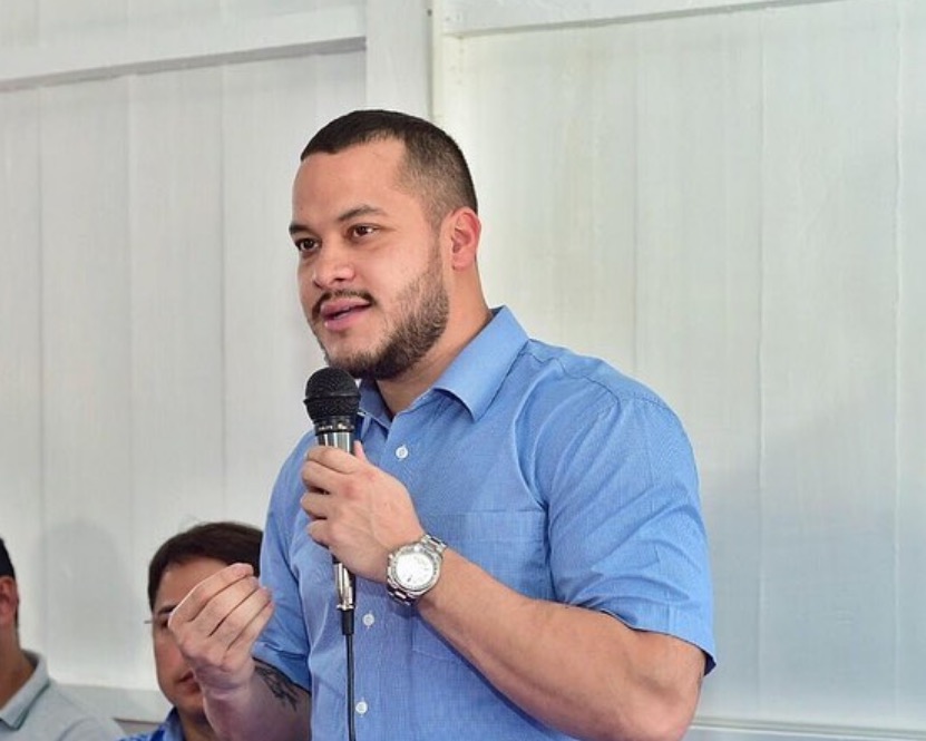 Em nota, prefeito de Coari diz que acusações são infundadas sobre desvios 