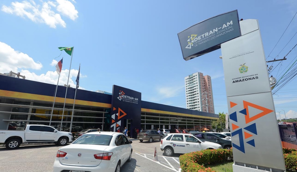 Em Manaus, Detran realiza atendimentos com e sem agendamento neste sábado 
