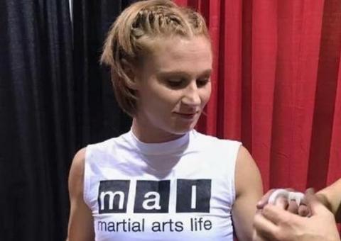 Ex-lutadora de MMA morre aos 32 anos com aneurisma 