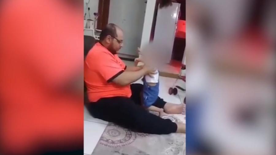 Pai é preso por agredir criança que não conseguia ficar em pé sozinha