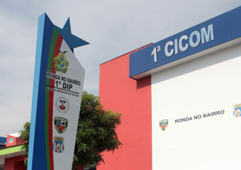 Suspeitos de assalto, homens sofrem sessão de tortura de populares no Centro de Manaus