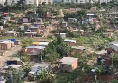 Polícia caça traficantes em operação na invasão Monte Horebe em Manaus