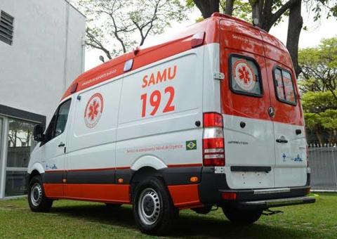 Pistoleiros misteriosos tentam executar trio a tiros em rua de Manaus