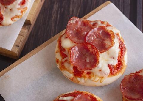 Aplicação de cílios e oficina de mini pizza: Faculdade Senac oferta serviços gratuitos neste sábado