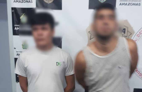 Dupla é presa suspeita de roubar celulares em bairros de Manaus