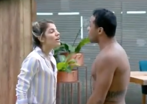 Phellipe beija Hariany à força durante briga na 'A Fazenda' e internautas pedem expulsão