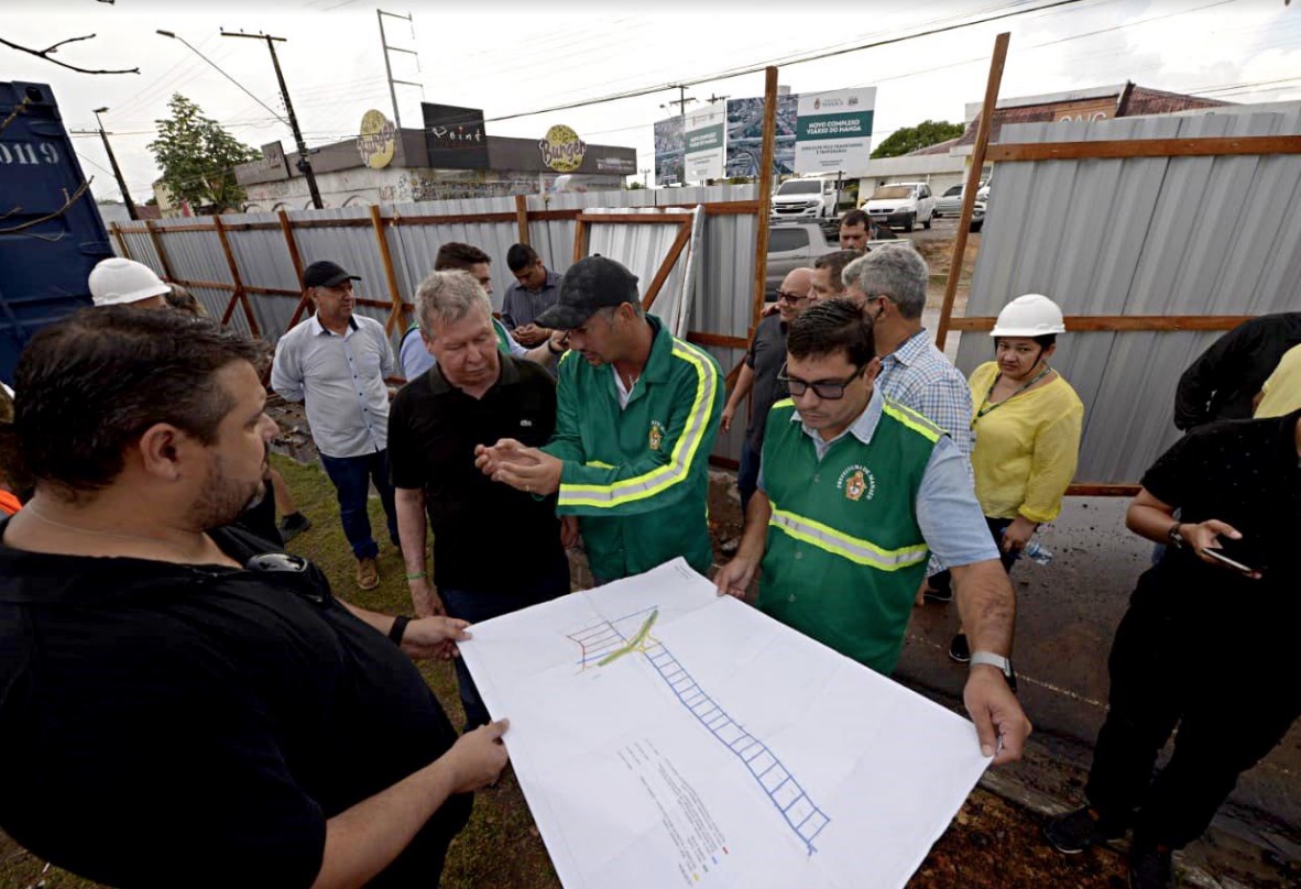 Obras na rotatória do Manoa avançam em Manaus 