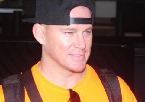 Channing Tatum desembarca no Brasil ao lado de Jessie J
