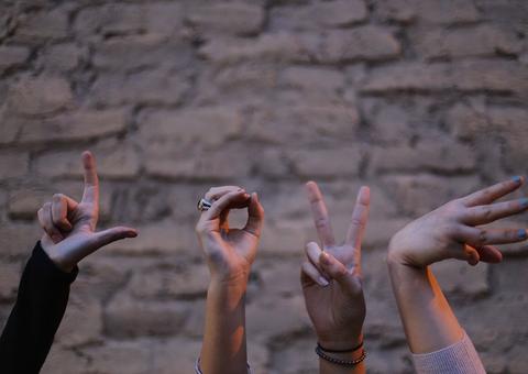 Inscrições gratuitas para curso de libras em Manaus são prorrogadas 