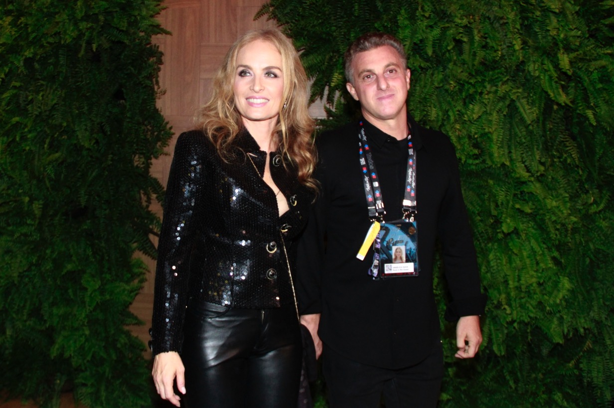 Angélica reage ao descobrir namoro do filho pela imprensa: 'não fui apresentada'