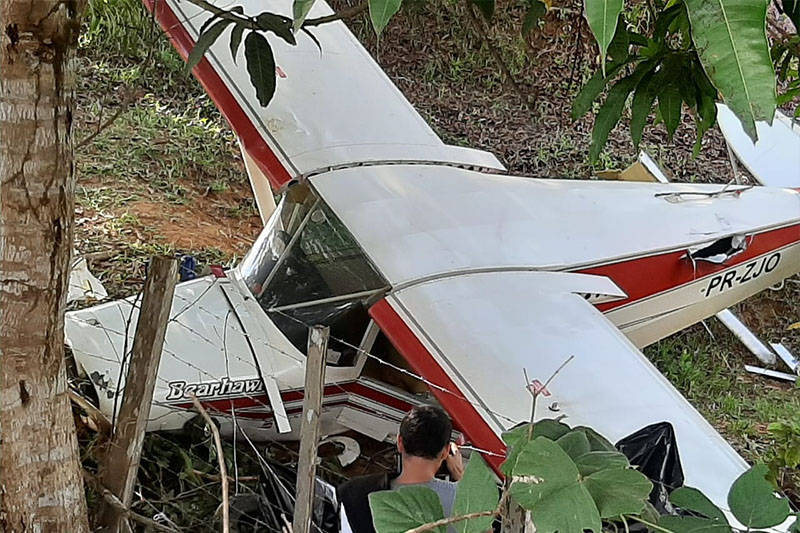 Avião com missionário americano cai em área de mata no Amazonas