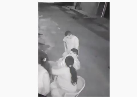 Vídeo mostra mulher sendo esfaqueada em tentativa de assalto em Manaus 