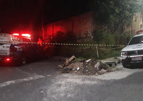 Homem tenta correr mas é assassinado a tiros por grupo em carro em Manaus