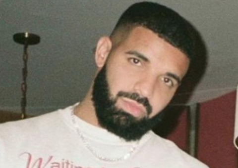 Drake publica foto vestindo a camisa do Corinthians e dispara: 'Quase comecei uma guerra'