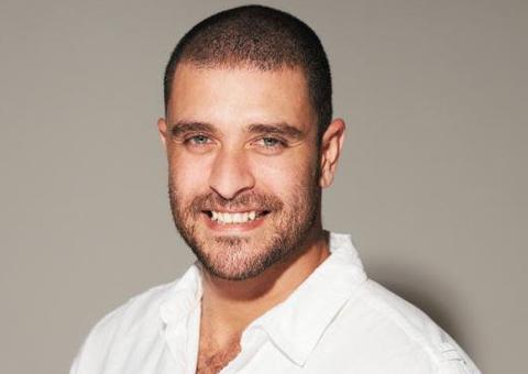  Diogo Nogueira tem carro roubado em arrastão no Rio de Janeiro