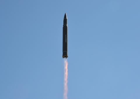 China festeja 70 anos da revolução com míssil que pode atingir os EUA