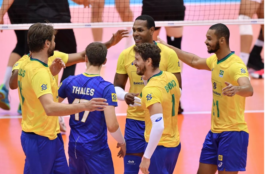 Brasil atropela Canadá em estreia na Copa do Mundo de Vôlei Masculino