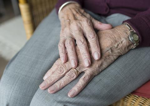 70% dos casos da Defensoria de Atendimento ao Idoso estão ligados ao abandono 