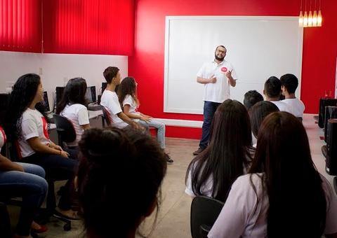 Coletivo Jovem abre 360 vagas para capacitação gratuita em Manaus