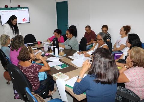 Aposentados participam de curso de empreendedorismo em Manaus