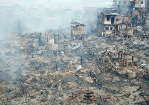 Vereador diz que famílias ainda esperam ajuda do Governo 9 meses após incêndio no Educandos