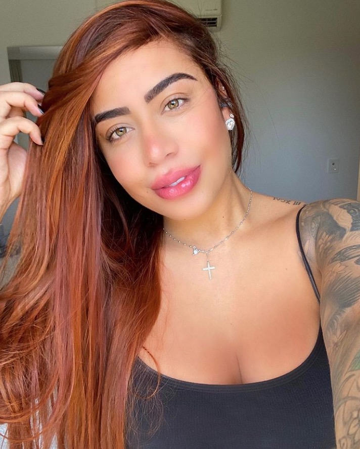 Irmã de Neymar muda visual e fica ruiva; veja o resultado