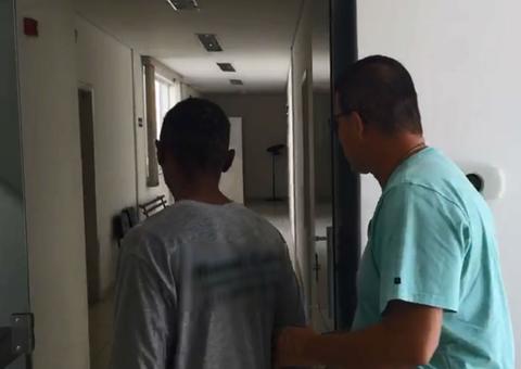 Mulher sai do coma após 2 meses e reconhece suspeito de agredi-la