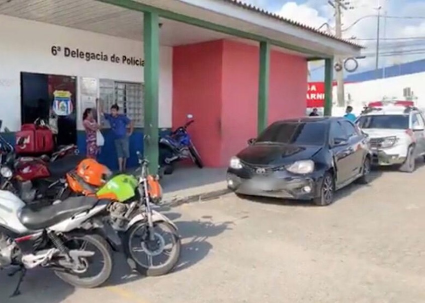 Suspeitos de arrastões correm para shopping e um acaba preso em Manaus