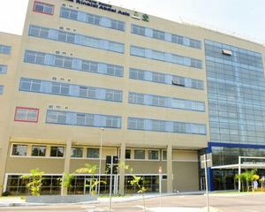Hospital de R$ 2,6 bilhões vira poço sem fundo no Amazonas