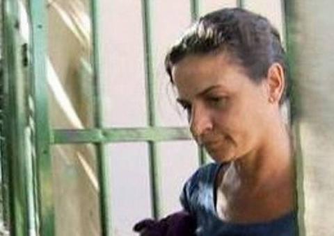 Acusada pela morte dos pais e empregada da família é condenada a 67 anos de prisão