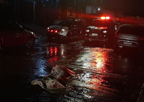 Homem é executado com 7 tiros enquanto caminhava na rua em Manaus