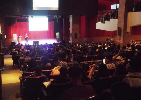 Aulão gratuito traz dicas, macetes e revisão de conteúdo do Enem  